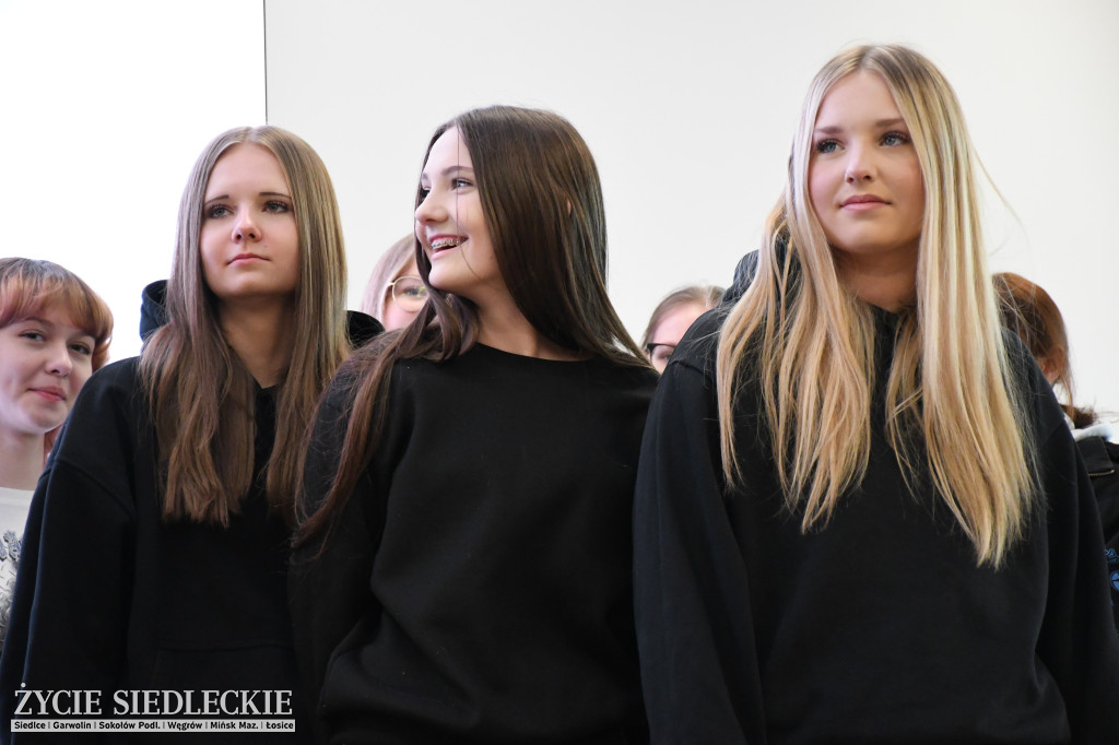 CUD – uczennice Żółkiewskiego i Prusa w Siedlcach o zdrowiu psychicznym i równowadze