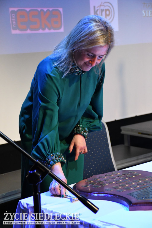 Siedlce: odsłonięto mural i popiersie w Szkole Podstawowej nr 6. Jubileusz 110-lecia „Szóstki”