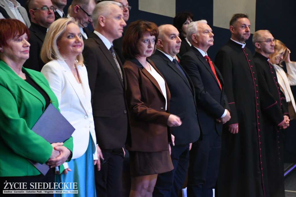 Siedlce: odsłonięto mural i popiersie w Szkole Podstawowej nr 6. Jubileusz 110-lecia „Szóstki”