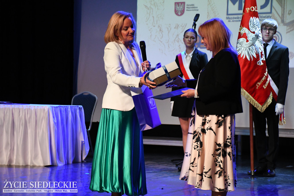 Siedlce: odsłonięto mural i popiersie w Szkole Podstawowej nr 6. Jubileusz 110-lecia „Szóstki”