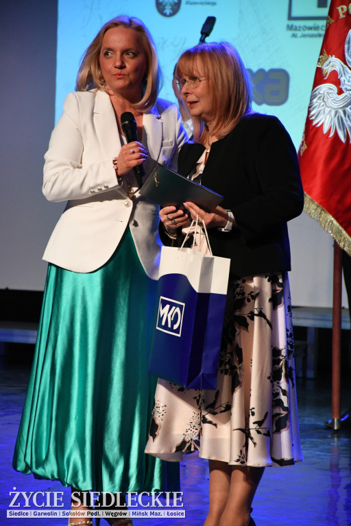 Siedlce: odsłonięto mural i popiersie w Szkole Podstawowej nr 6. Jubileusz 110-lecia „Szóstki”