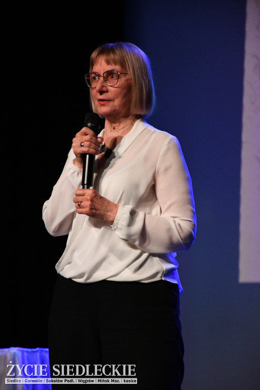 Siedlce: odsłonięto mural i popiersie w Szkole Podstawowej nr 6. Jubileusz 110-lecia „Szóstki”