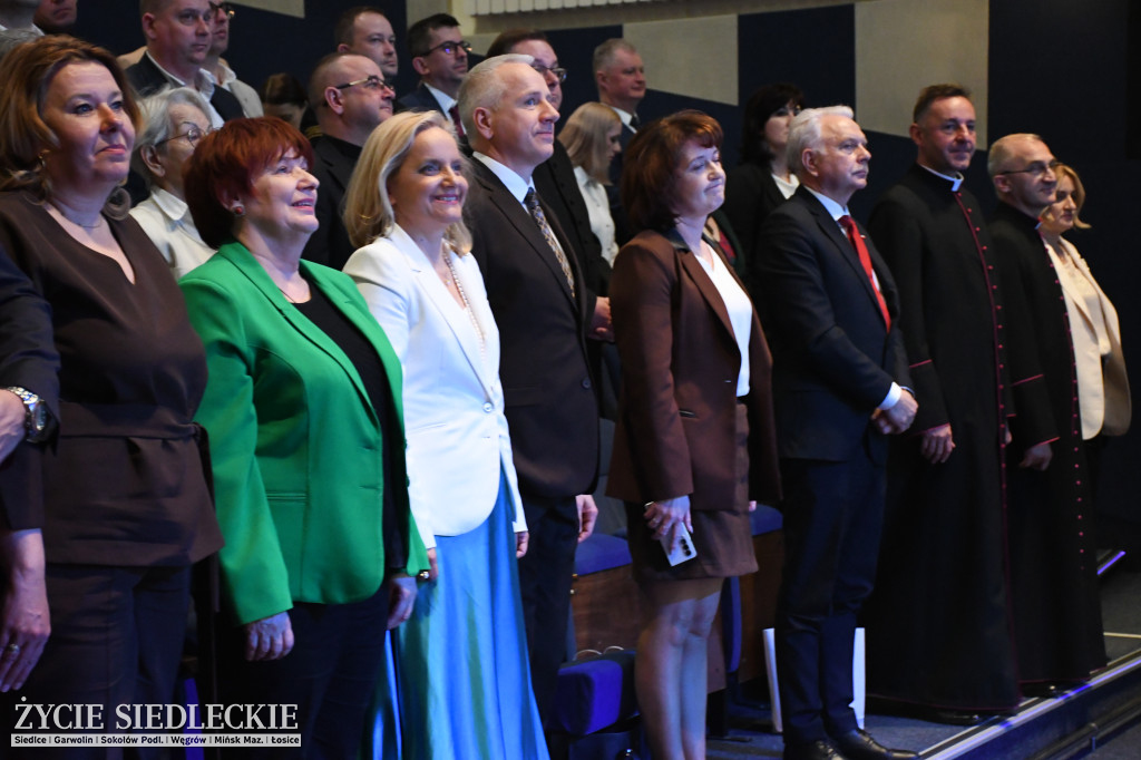 Siedlce: odsłonięto mural i popiersie w Szkole Podstawowej nr 6. Jubileusz 110-lecia „Szóstki”