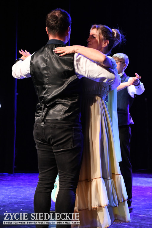 Siedlce: odsłonięto mural i popiersie w Szkole Podstawowej nr 6. Jubileusz 110-lecia „Szóstki”