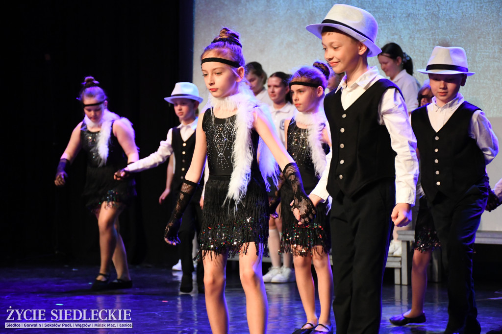 Siedlce: odsłonięto mural i popiersie w Szkole Podstawowej nr 6. Jubileusz 110-lecia „Szóstki”