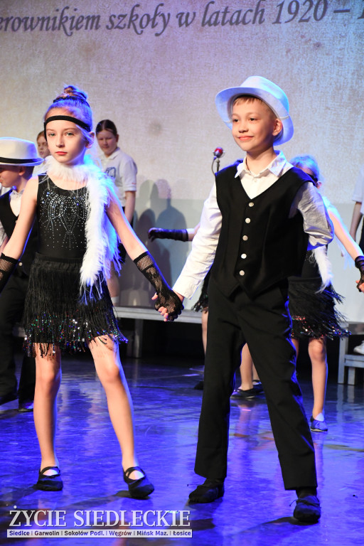 Siedlce: odsłonięto mural i popiersie w Szkole Podstawowej nr 6. Jubileusz 110-lecia „Szóstki”