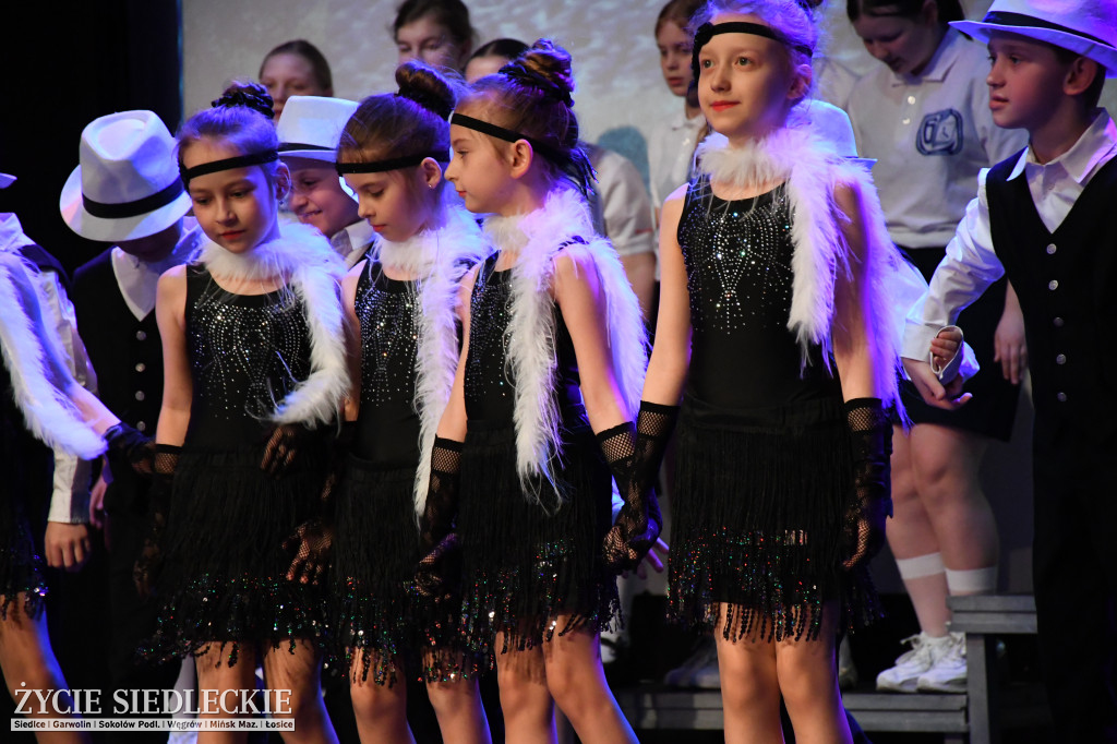 Siedlce: odsłonięto mural i popiersie w Szkole Podstawowej nr 6. Jubileusz 110-lecia „Szóstki”