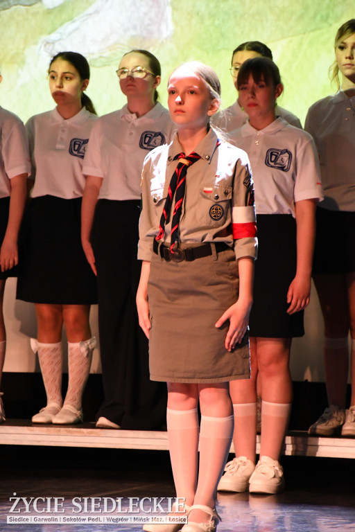 Siedlce: odsłonięto mural i popiersie w Szkole Podstawowej nr 6. Jubileusz 110-lecia „Szóstki”