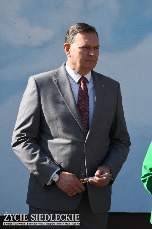 Siedlce: odsłonięto mural i popiersie w Szkole Podstawowej nr 6. Jubileusz 110-lecia „Szóstki”