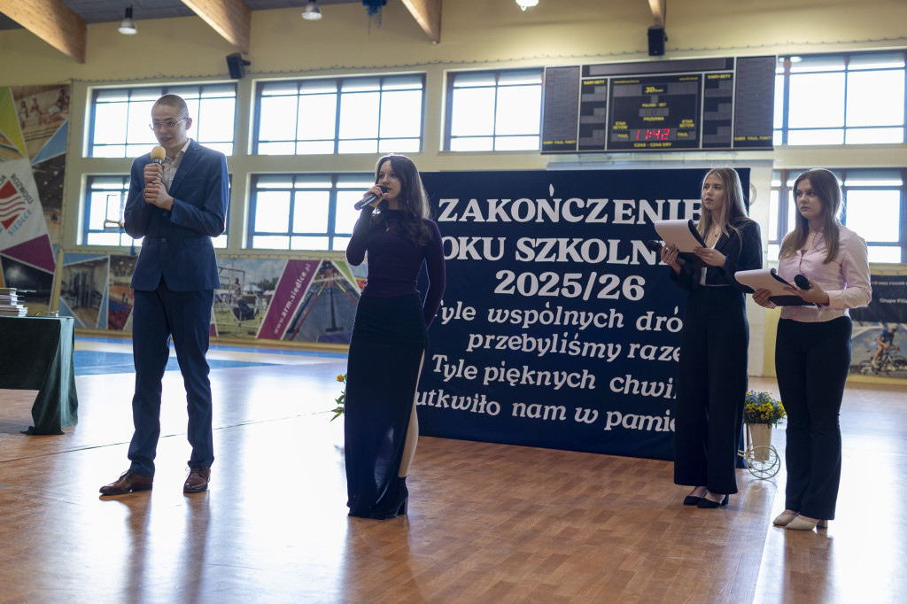 Absolwenci ZSP nr 3 w Siedlcach zakończyli rok szkolny