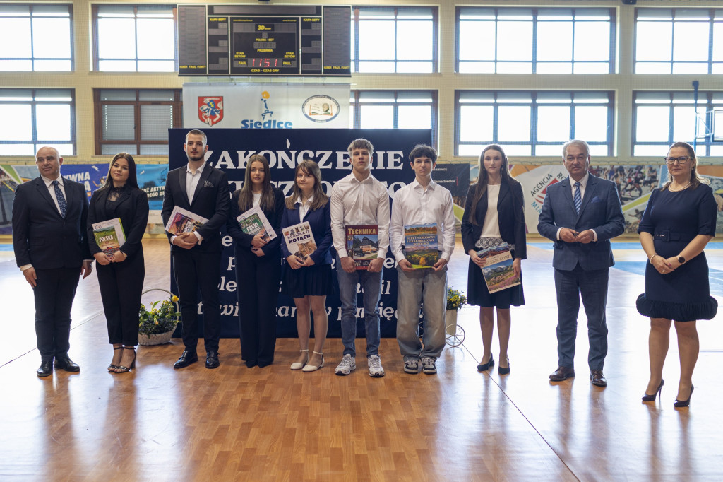 Absolwenci ZSP nr 3 w Siedlcach zakończyli rok szkolny