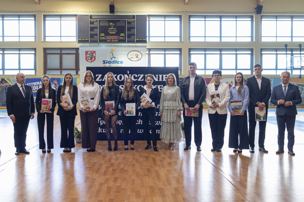 Absolwenci ZSP nr 3 w Siedlcach zakończyli rok szkolny