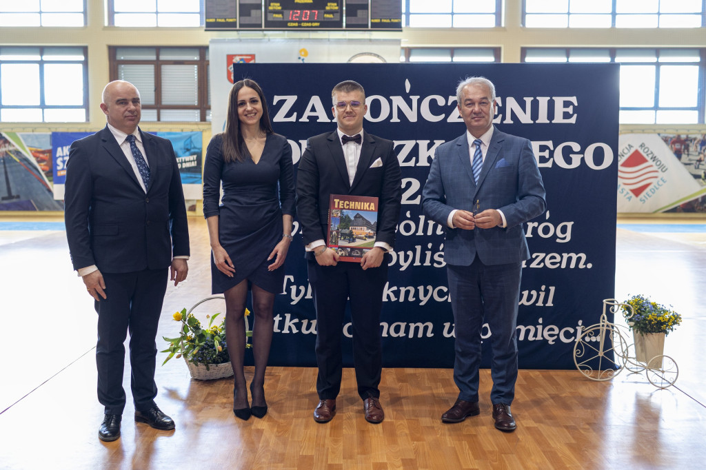 Absolwenci ZSP nr 3 w Siedlcach zakończyli rok szkolny