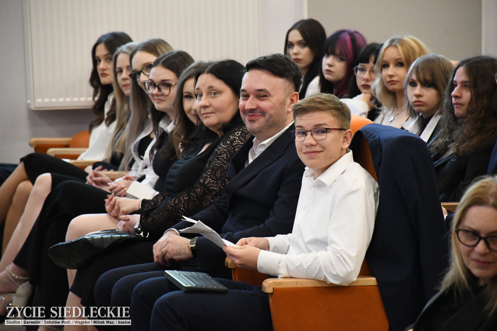 IV LO żegna maturzystów. Uroczysta gala w Siedlcach