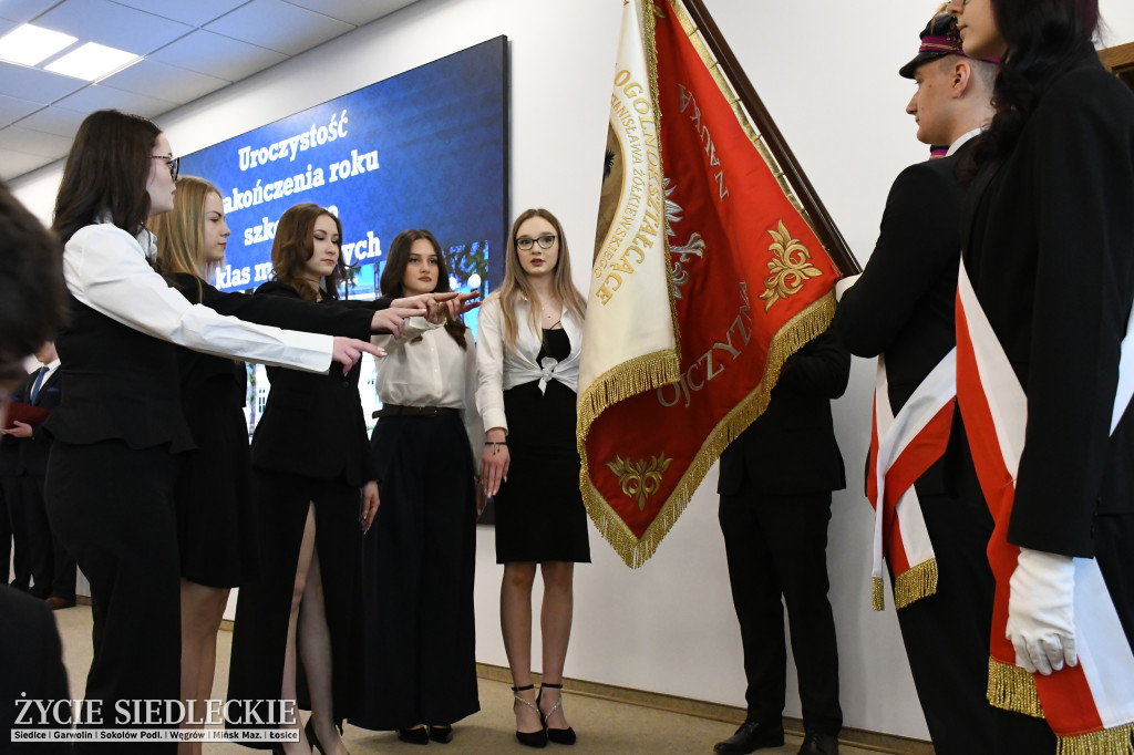 IV LO żegna maturzystów. Uroczysta gala w Siedlcach