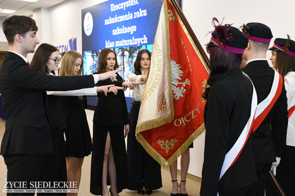 IV LO żegna maturzystów. Uroczysta gala w Siedlcach