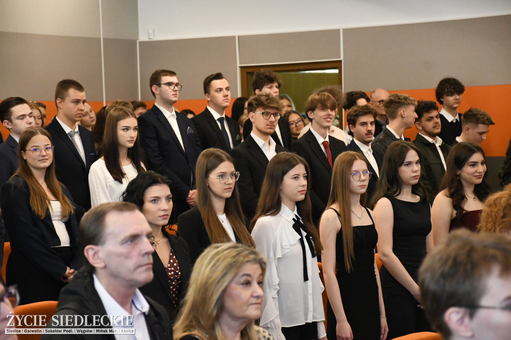 IV LO żegna maturzystów. Uroczysta gala w Siedlcach