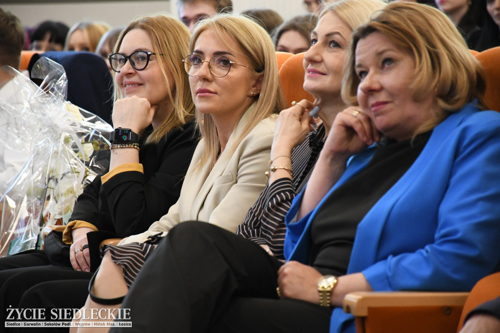 IV LO żegna maturzystów. Uroczysta gala w Siedlcach