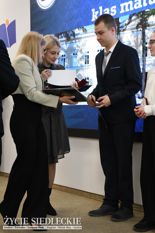 IV LO żegna maturzystów. Uroczysta gala w Siedlcach