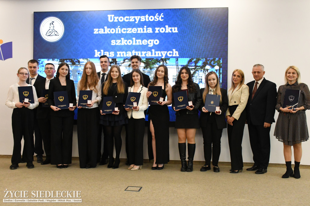 IV LO żegna maturzystów. Uroczysta gala w Siedlcach