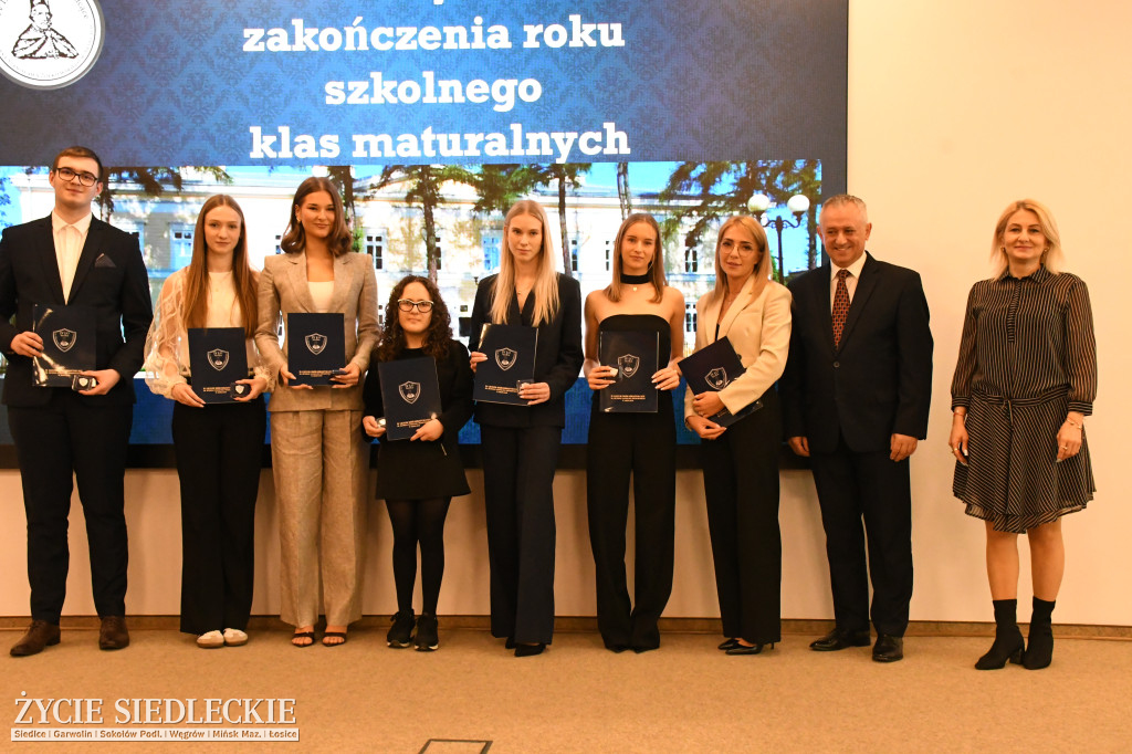 IV LO żegna maturzystów. Uroczysta gala w Siedlcach