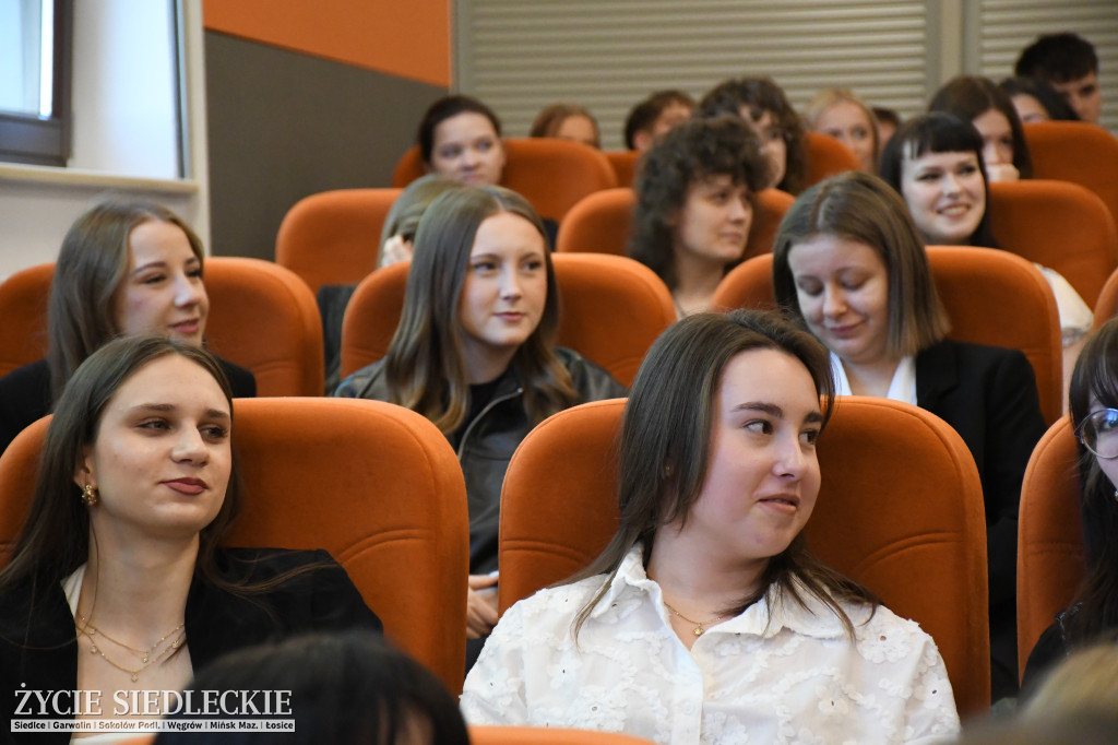 IV LO żegna maturzystów. Uroczysta gala w Siedlcach