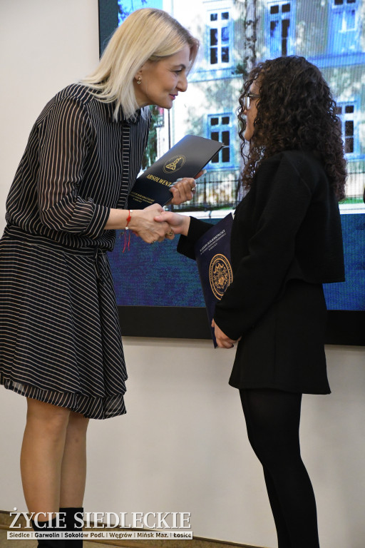 IV LO żegna maturzystów. Uroczysta gala w Siedlcach