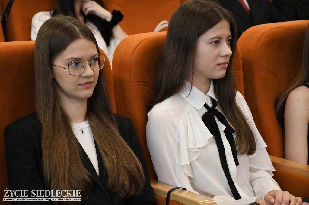 IV LO żegna maturzystów. Uroczysta gala w Siedlcach