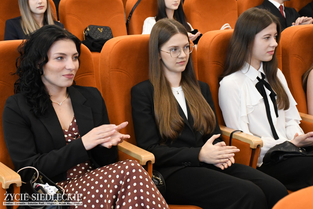 IV LO żegna maturzystów. Uroczysta gala w Siedlcach