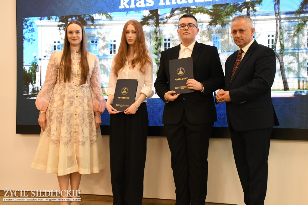 IV LO żegna maturzystów. Uroczysta gala w Siedlcach