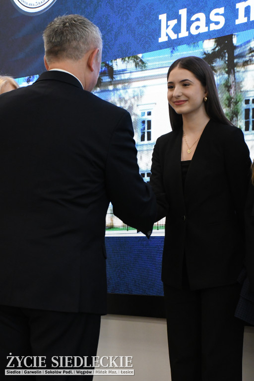 IV LO żegna maturzystów. Uroczysta gala w Siedlcach