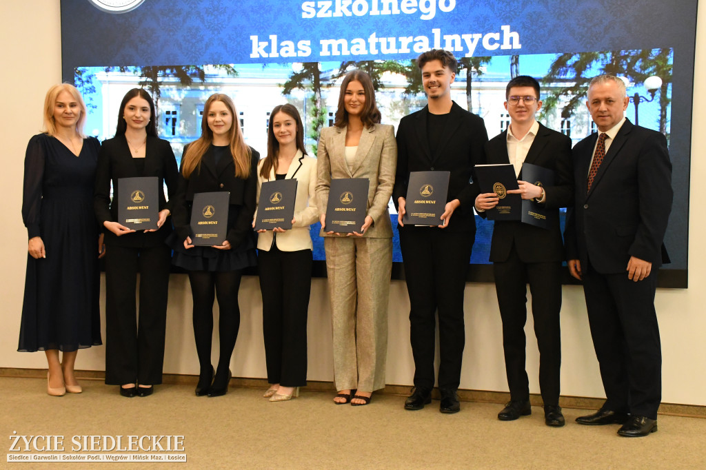 IV LO żegna maturzystów. Uroczysta gala w Siedlcach