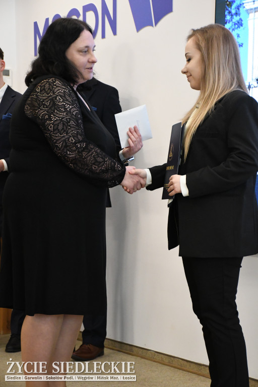 IV LO żegna maturzystów. Uroczysta gala w Siedlcach