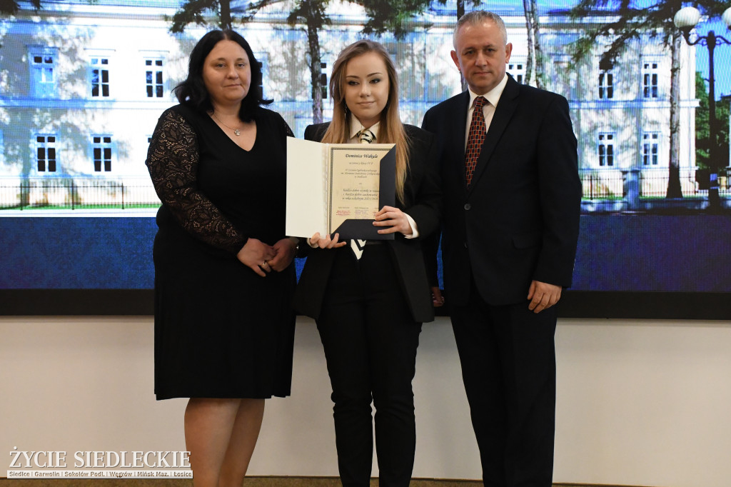 IV LO żegna maturzystów. Uroczysta gala w Siedlcach