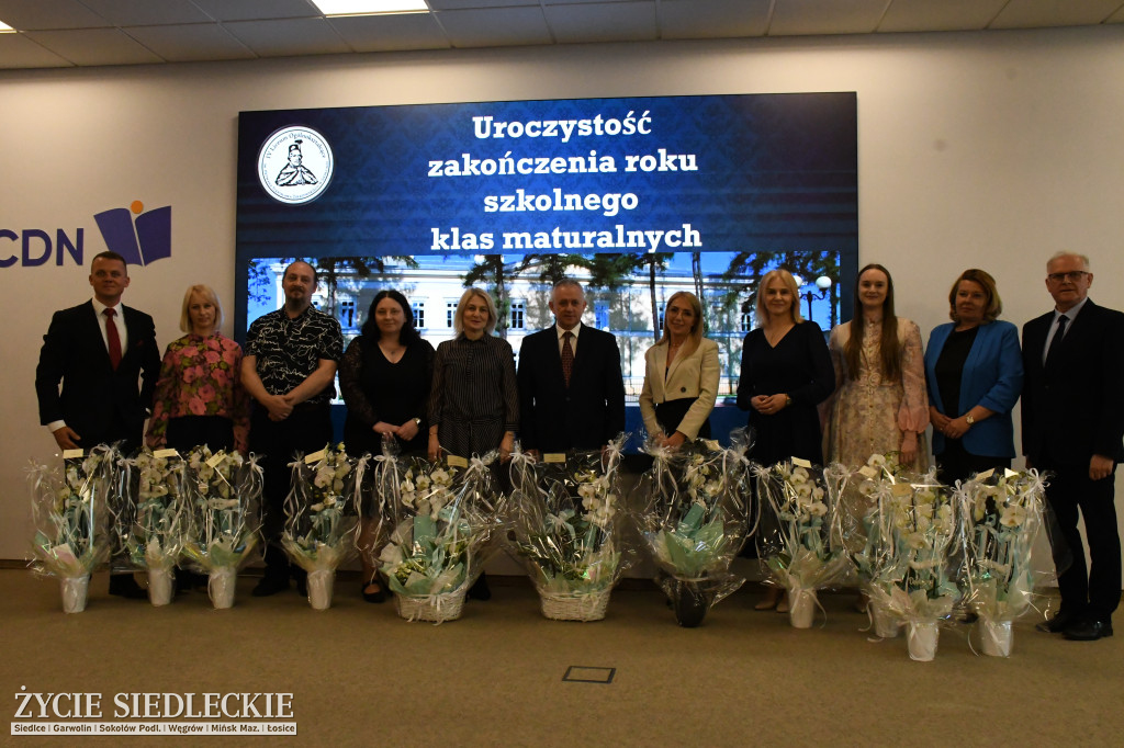 IV LO żegna maturzystów. Uroczysta gala w Siedlcach