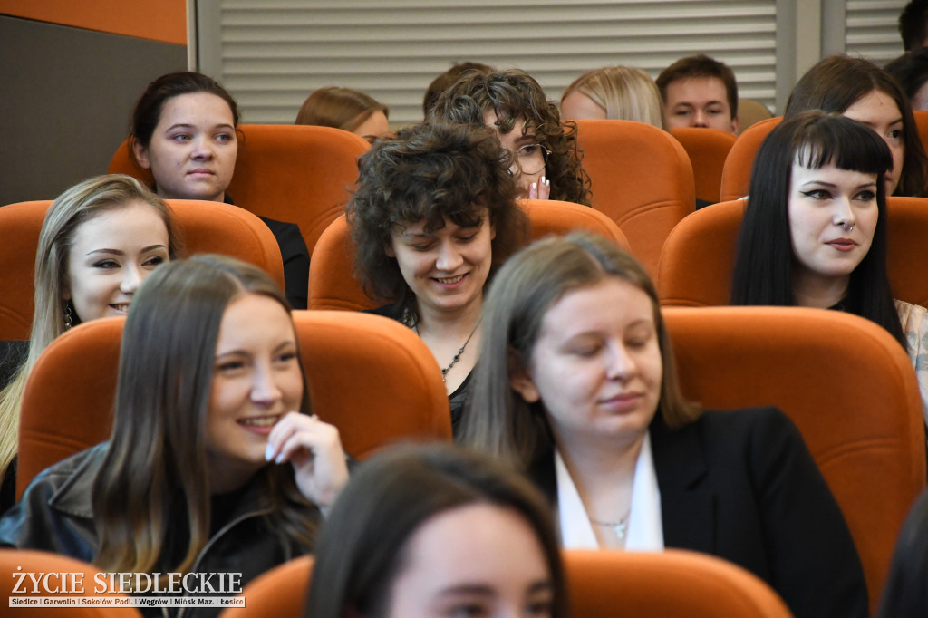 IV LO żegna maturzystów. Uroczysta gala w Siedlcach