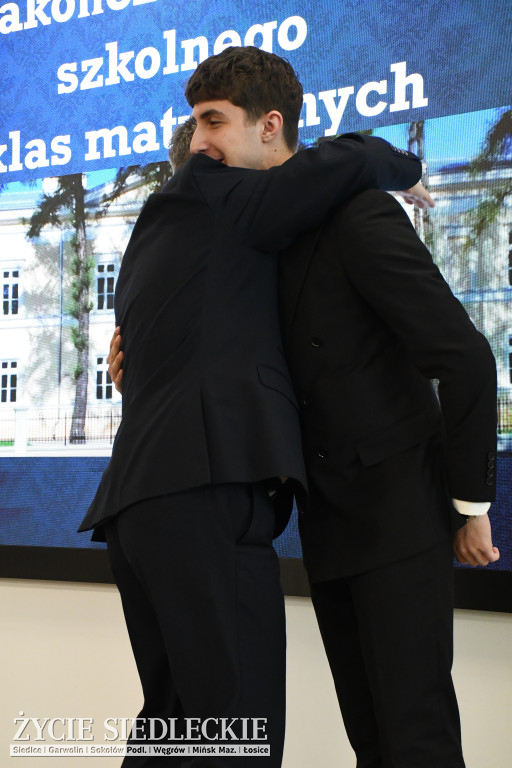 IV LO żegna maturzystów. Uroczysta gala w Siedlcach