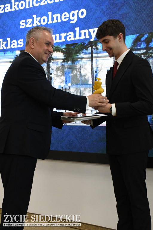 IV LO żegna maturzystów. Uroczysta gala w Siedlcach