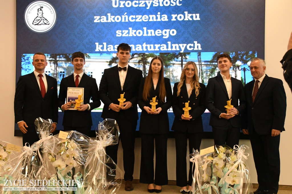 IV LO żegna maturzystów. Uroczysta gala w Siedlcach