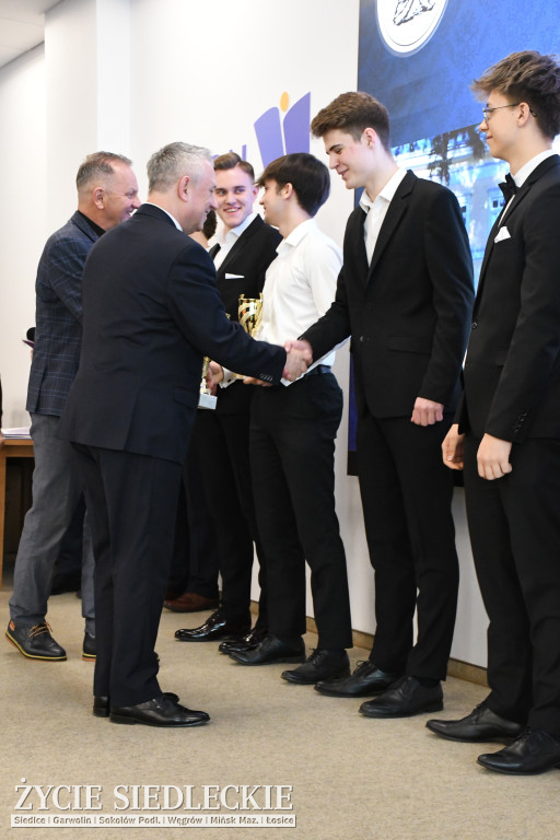 IV LO żegna maturzystów. Uroczysta gala w Siedlcach