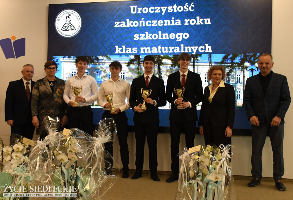 IV LO żegna maturzystów. Uroczysta gala w Siedlcach