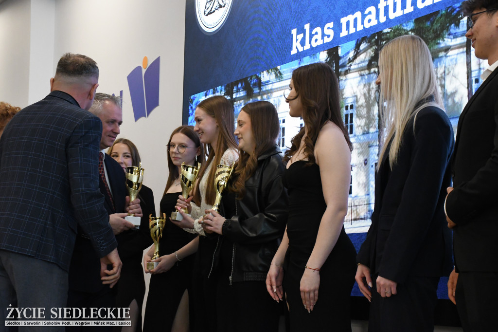 IV LO żegna maturzystów. Uroczysta gala w Siedlcach
