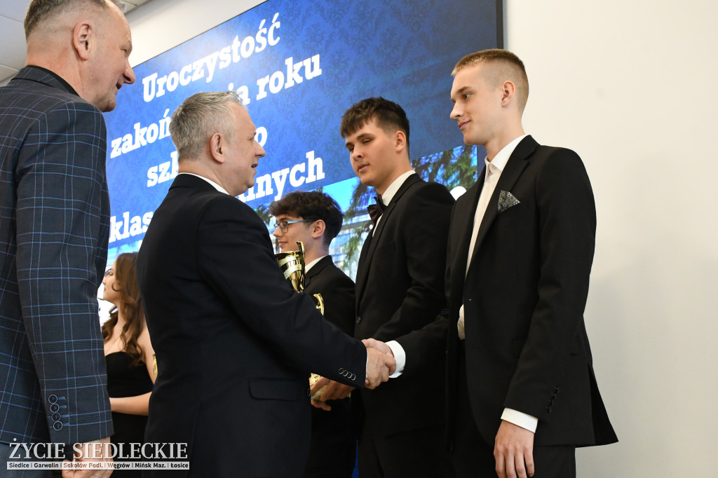 IV LO żegna maturzystów. Uroczysta gala w Siedlcach