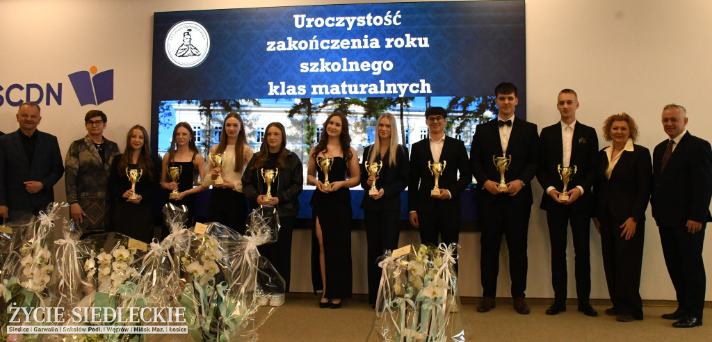 IV LO żegna maturzystów. Uroczysta gala w Siedlcach