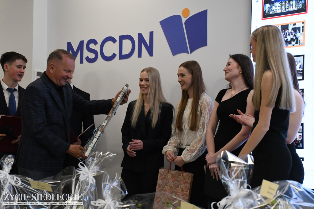 IV LO żegna maturzystów. Uroczysta gala w Siedlcach