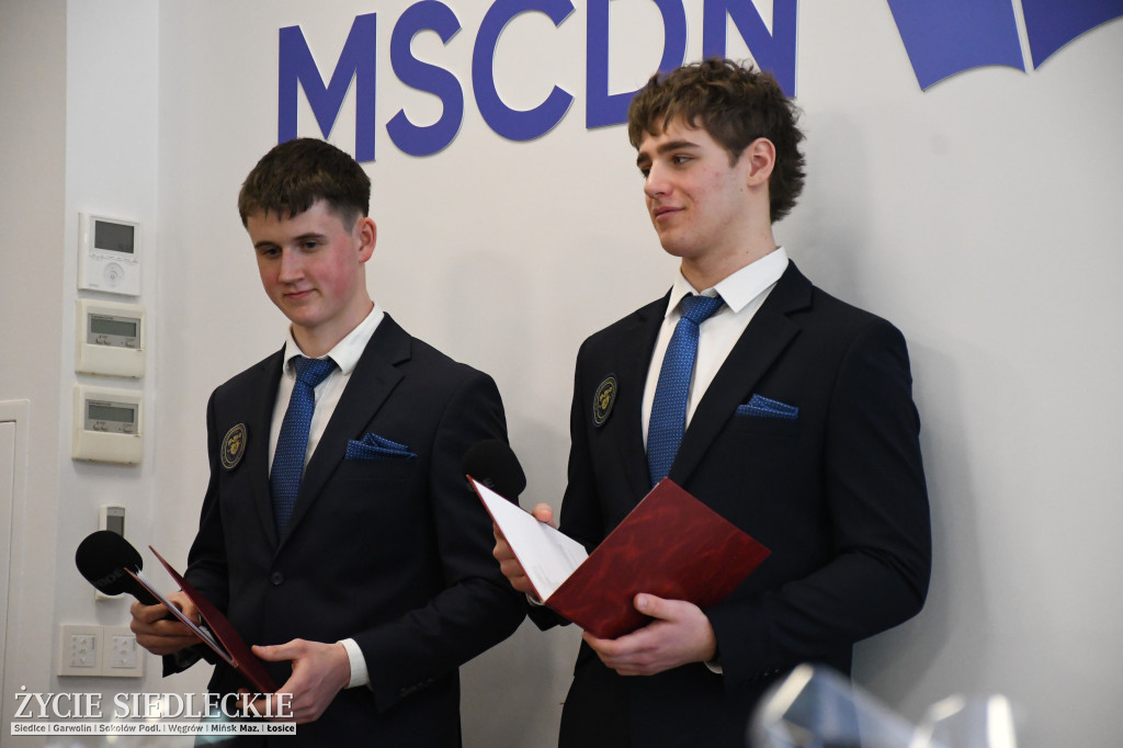 IV LO żegna maturzystów. Uroczysta gala w Siedlcach