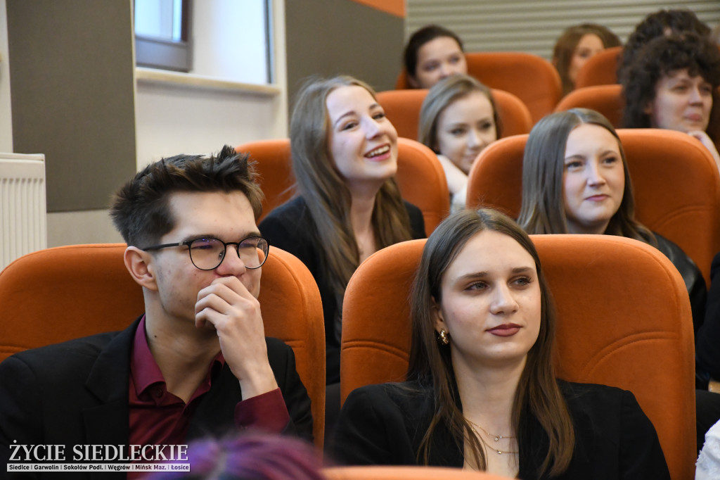 IV LO żegna maturzystów. Uroczysta gala w Siedlcach