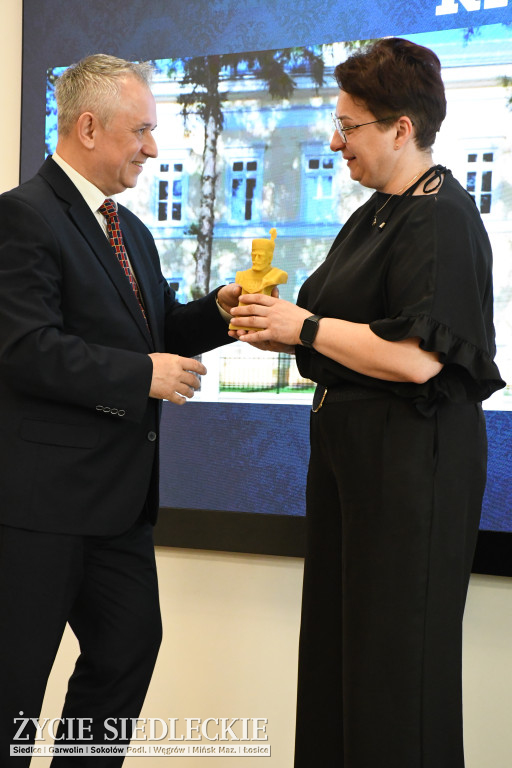 IV LO żegna maturzystów. Uroczysta gala w Siedlcach