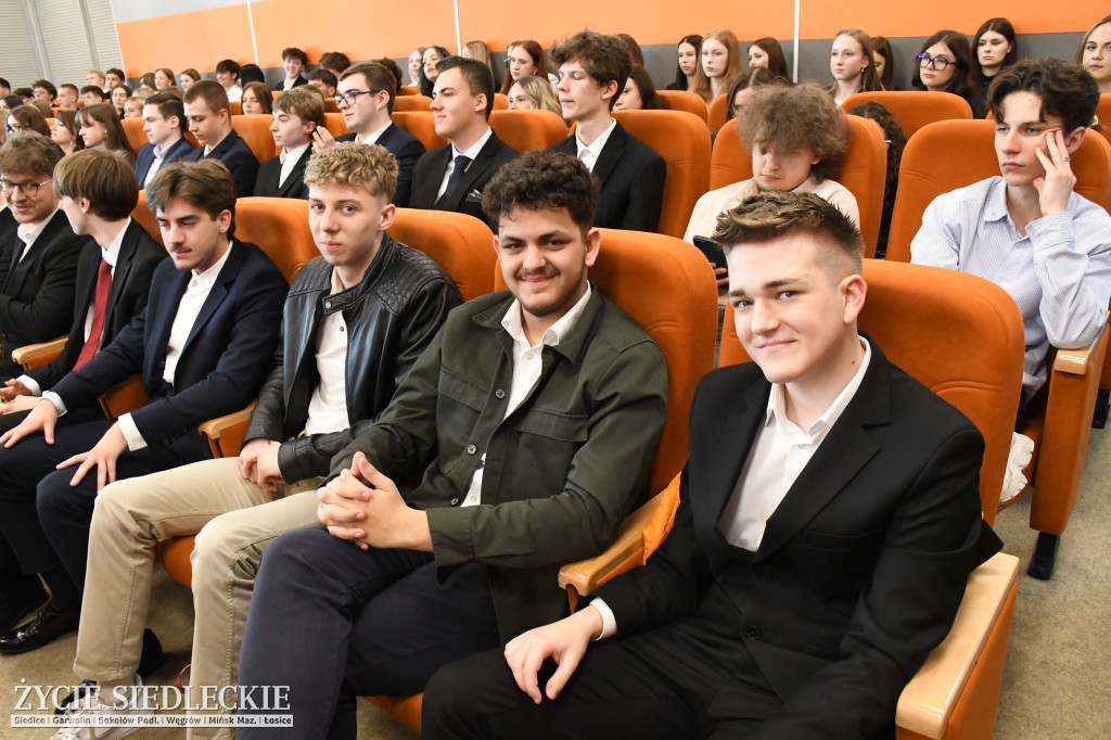 IV LO żegna maturzystów. Uroczysta gala w Siedlcach