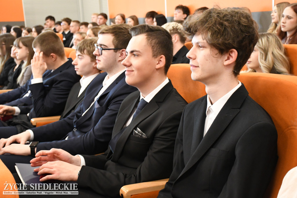 IV LO żegna maturzystów. Uroczysta gala w Siedlcach